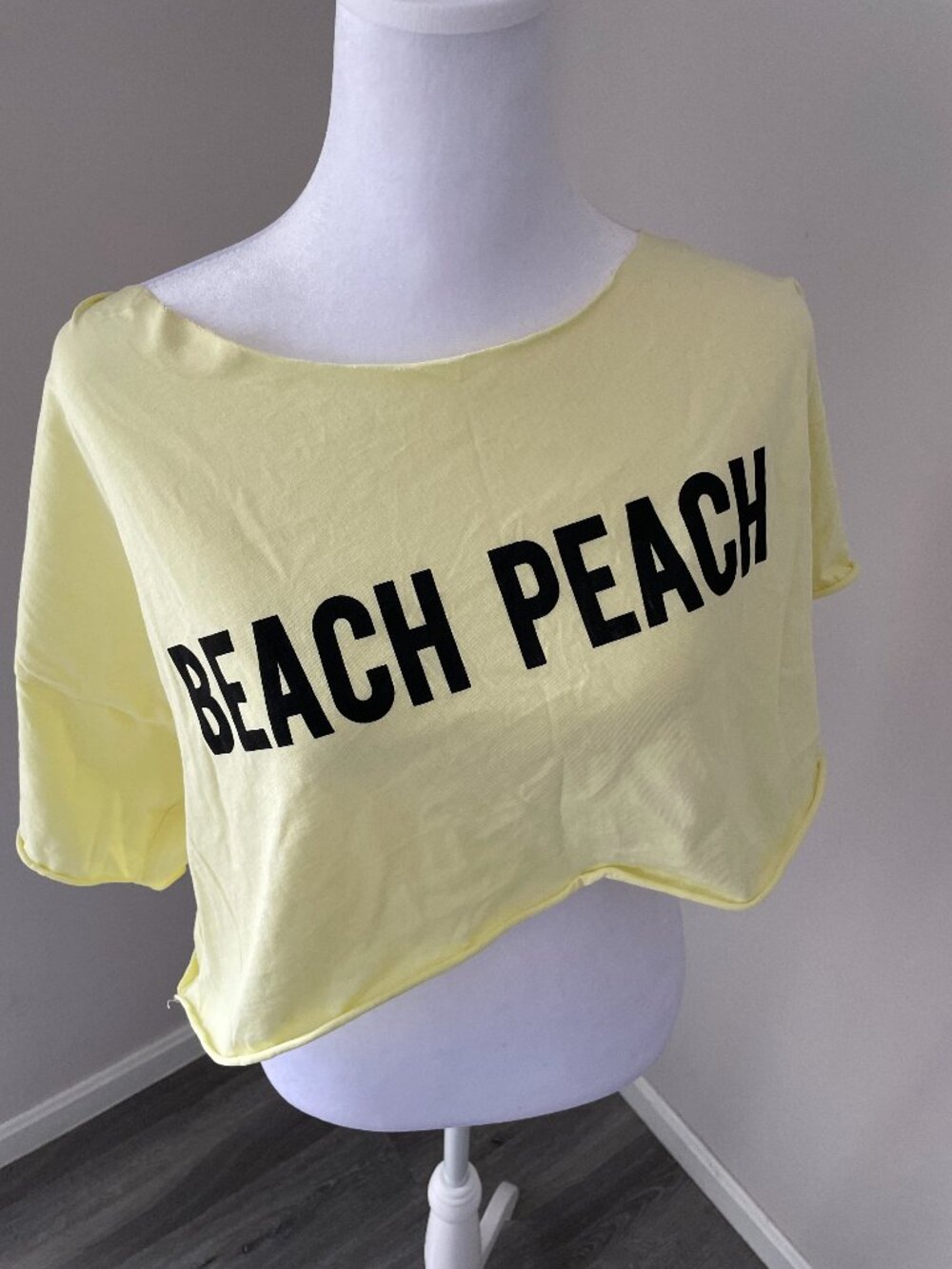 Beach Peach Cropped T-Shirt